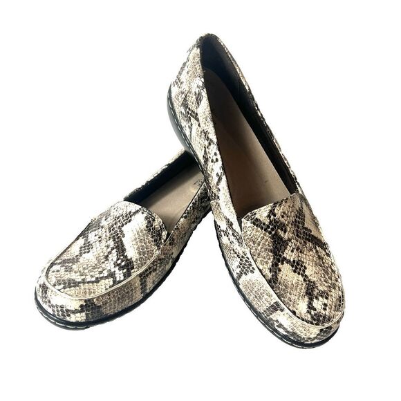 Clarks Collection Womens 10M Leather Flats Comfort Casual Snake Skin Print Shoes - Picture 1 of 11